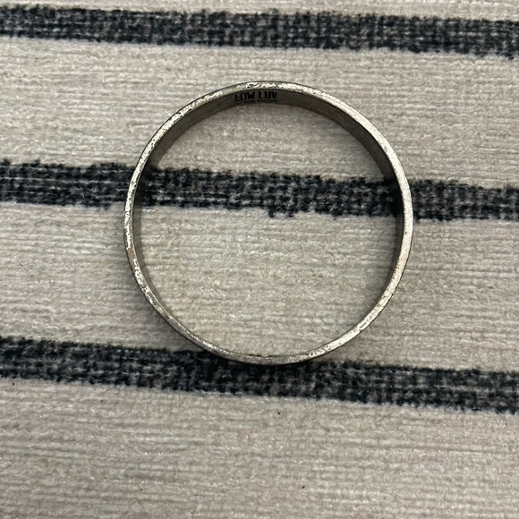 Low luv bangle - Picture 2 of 2